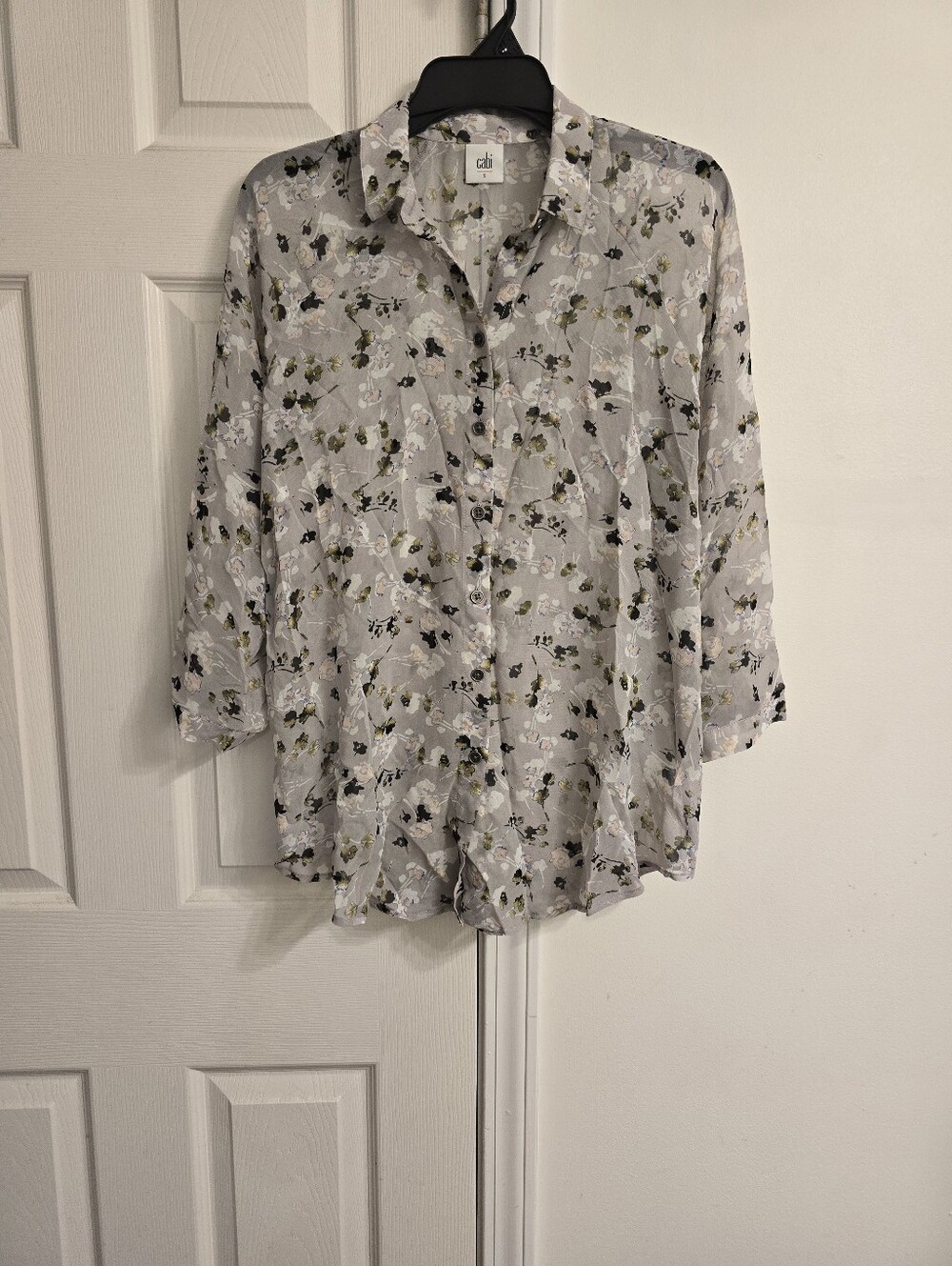 Cabi Grey Sheer Matinee Floral Button Down Blouse S - Picture 2 of 8